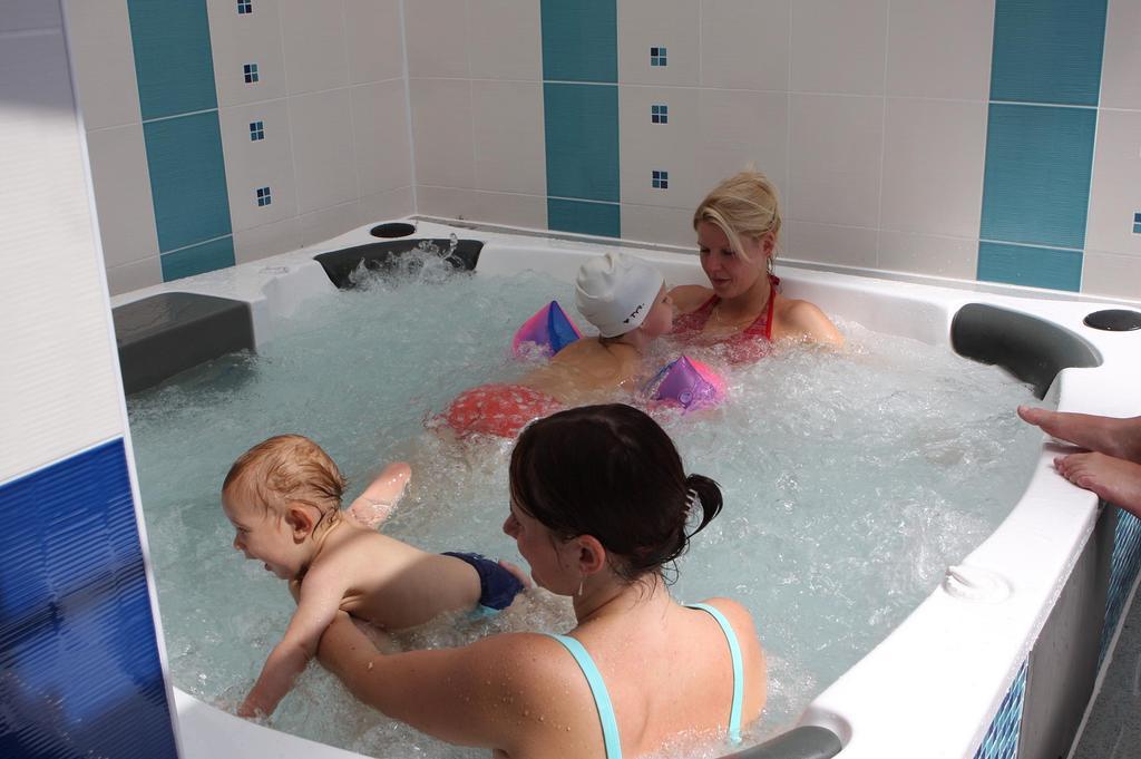 Camping Oase Praha Zlatniky (Central Bohemian) Ngoại thất bức ảnh