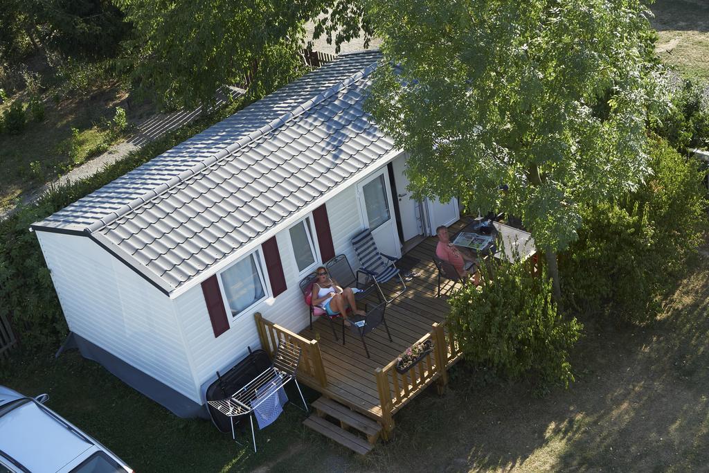 Camping Oase Praha Zlatniky (Central Bohemian) Ngoại thất bức ảnh