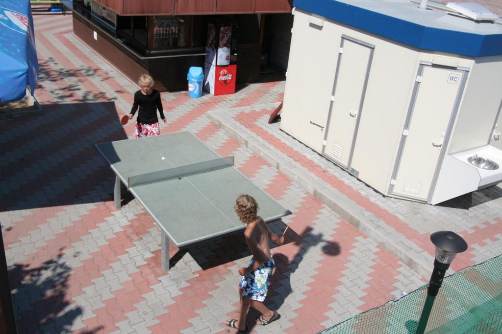 Camping Oase Praha Zlatniky (Central Bohemian) Ngoại thất bức ảnh