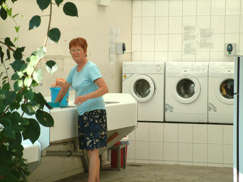 Camping Oase Praha Zlatniky (Central Bohemian) Ngoại thất bức ảnh